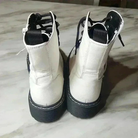 Sincerely Jewels size 7.5 white and black with zipoer - Picture 7 of 7